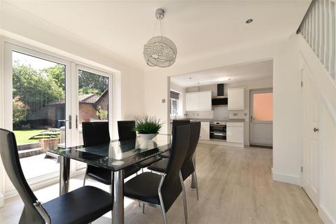 5 bedroom detached house for sale, Hilton Close, Stevenage