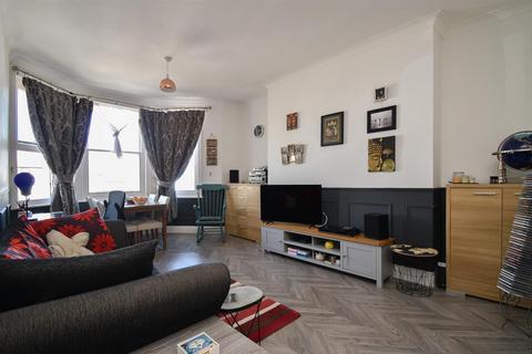 1 bedroom flat for sale, Carisbrooke Road, St Leonards-On-Sea