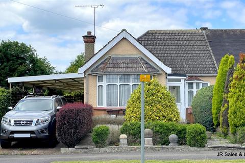 2 bedroom semi-detached bungalow for sale, The Meadway, Cuffley