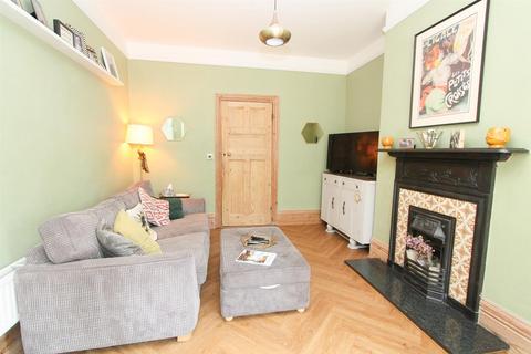 2 bedroom maisonette for sale, Park Lane, Carshalton SM5