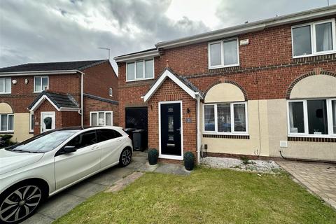 4 bedroom semi-detached house to rent, Greensfield Close, Faverdale, Darlington