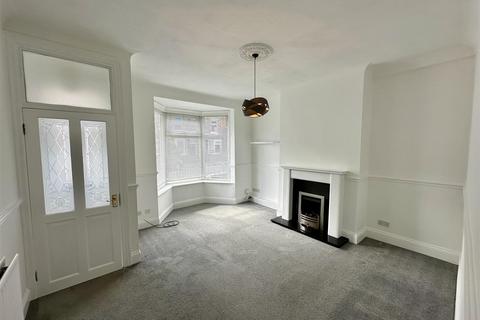 2 bedroom terraced house to rent, Hamsterley Street, Darlington