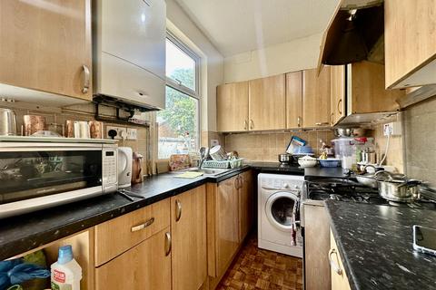 2 bedroom terraced house for sale, Gipsy Road, Belgrave LE4