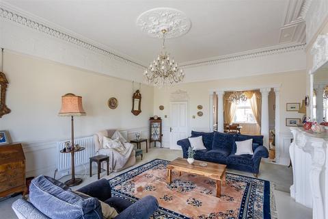 2 bedroom flat for sale, Percy Gardens, Tynemouth