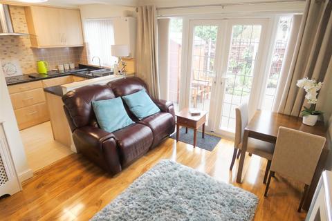 1 bedroom maisonette for sale, Marine Drive, Kingstanding, Birmingham