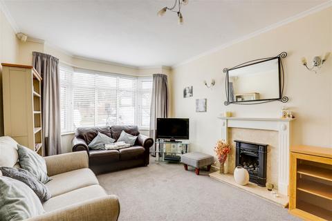 73 Greythorn Drive, West Bridgford, Nottingham, NG2 7GD