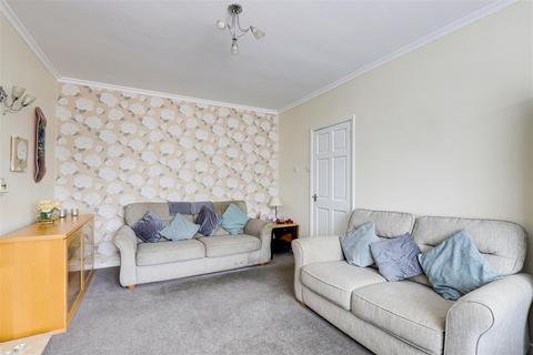 73 Greythorn Drive, West Bridgford, Nottingham, NG2 7GD
