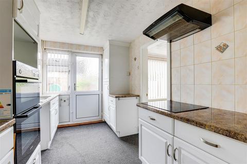 3 bedroom semi-detached house for sale, Bestwood Park Drive, Bestwood NG5