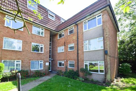 2 bedroom flat for sale, Lambs Close, Cuffley EN6