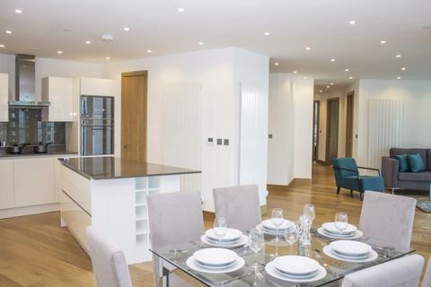 2 bedroom apartment to rent, Arena Tower, Canary Wharf E14