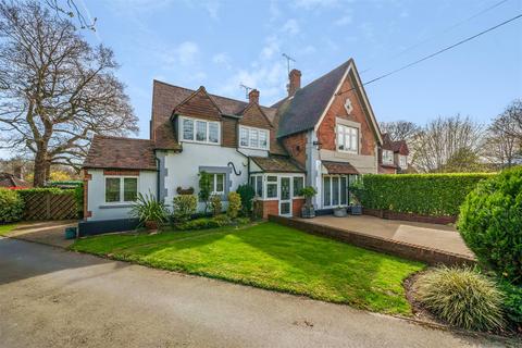 2 Rectory Close, Stock, Ingatestone, CM4 9BP