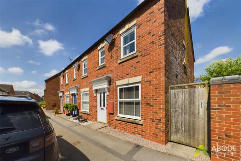 2 bedroom townhouse for sale, Drovers Close, Uttoxeter ST14