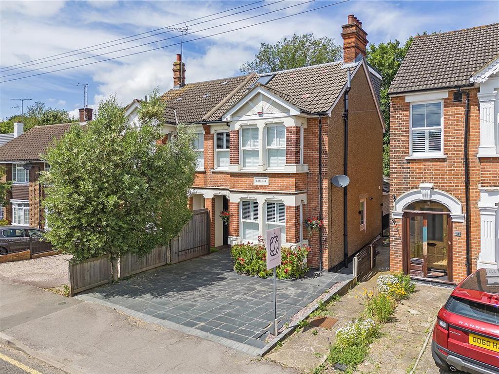 Woodman Road, Warley, Brentwood 4 bed semidetached house for sale £