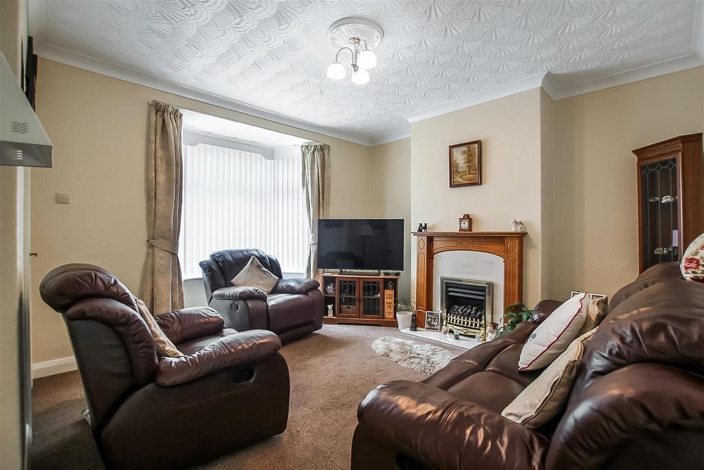 Middleham Road, Darlington 3 bed semidetached house for sale £135,000