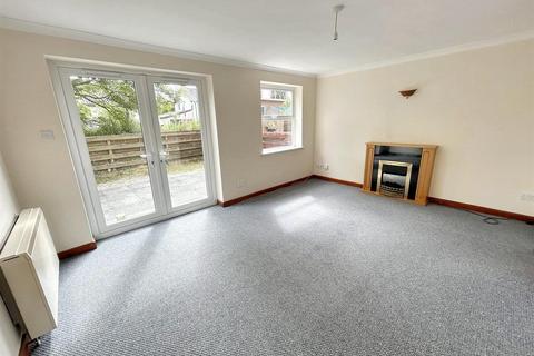 3 bedroom terraced house to rent, School Road, Summercourt, Newquay