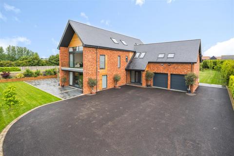 5 bedroom detached house for sale, Preston Meadows, Preston, Canterbury