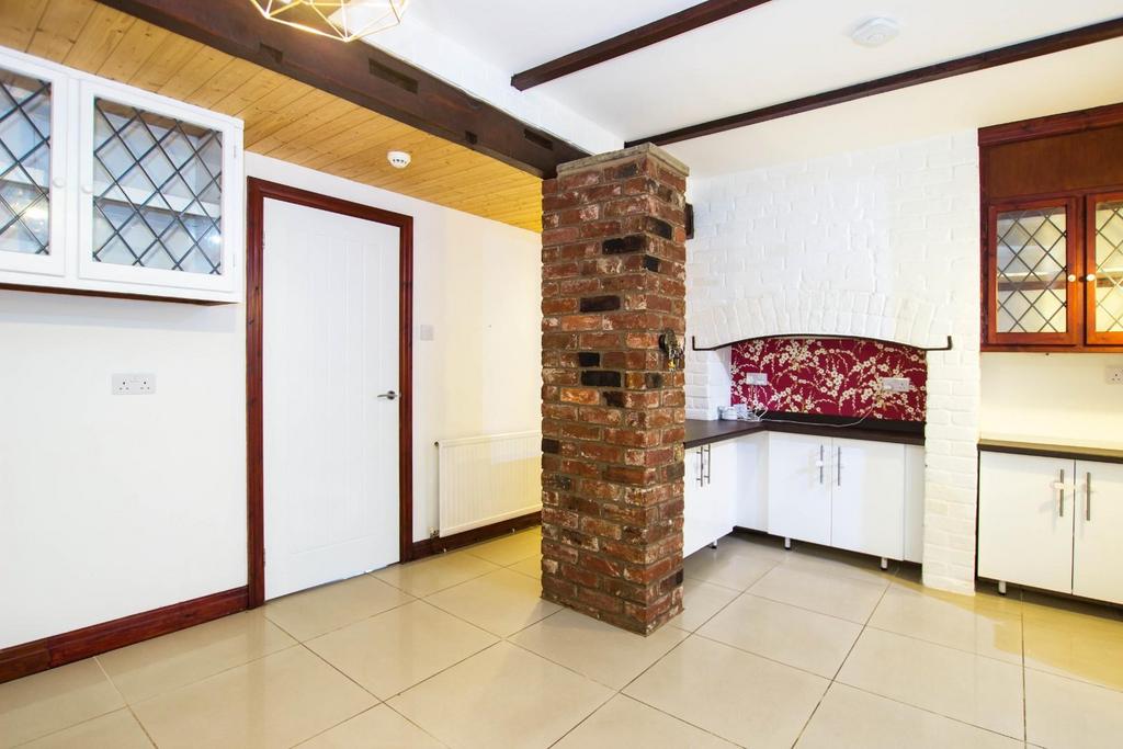 Farm Cottage (16).jpg
