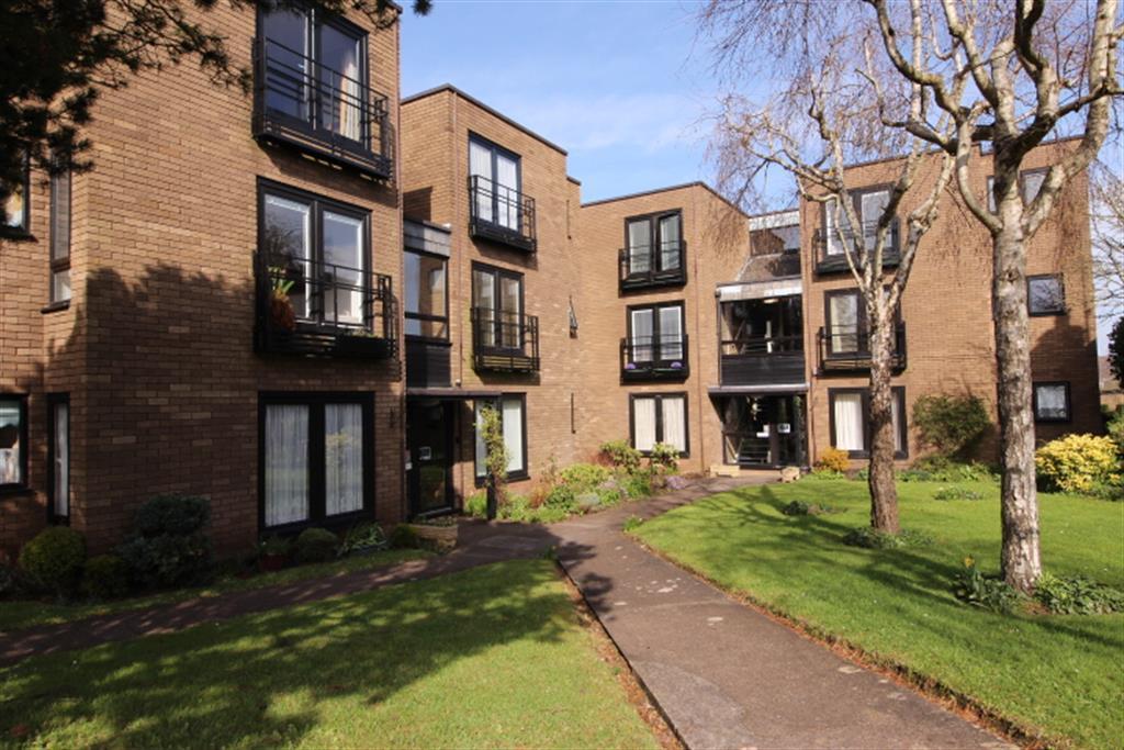 Salisbury Park, Downend, Bristol... 2 bed flat to rent £1,200 pcm (£