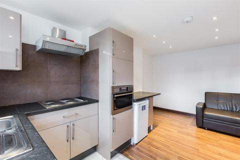 1 bedroom flat to rent, Quex Road, London, NW6