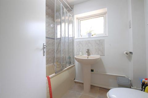 1 bedroom terraced house to rent, Dorney Way, Hounslow TW4