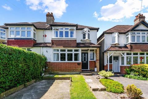 4 The Oval, Banstead, SM7 2QY