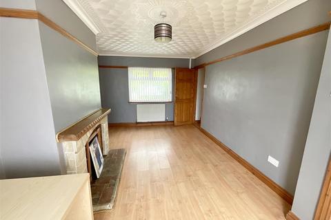 88 Brynawelon, Llanelli, SA14 8RA