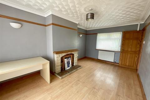 88 Brynawelon, Llanelli, SA14 8RA