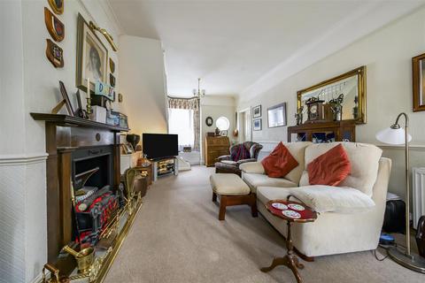 2 bedroom semi-detached house for sale, Staines Road, Twickenham