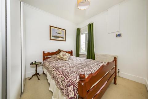 187 Staines Road, Twickenham, TW2 5BB