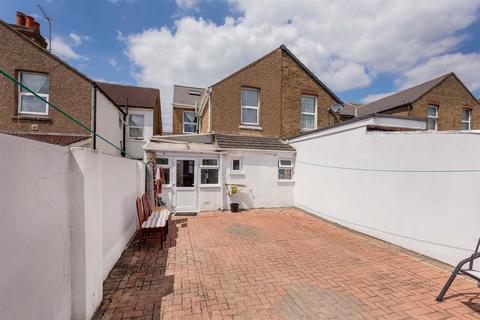 4 bedroom semi-detached house for sale, Henry Road, Slough