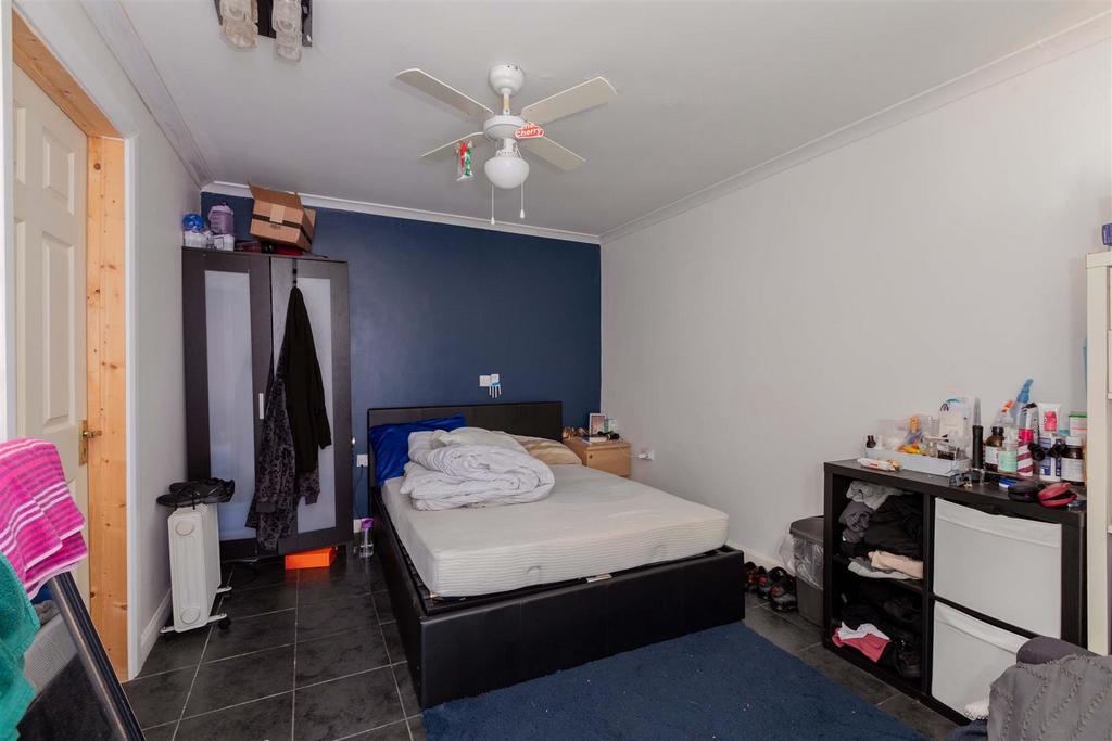 13 Henry Road-6.jpg