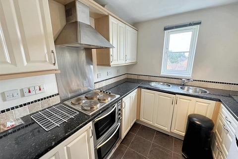 Flat 3, 81 Warren House Walk, Sutton Coldfield, B76 1TS