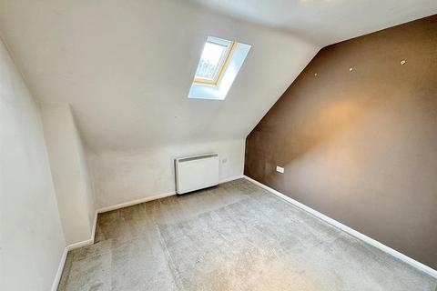 Flat 3, 81 Warren House Walk, Sutton Coldfield, B76 1TS