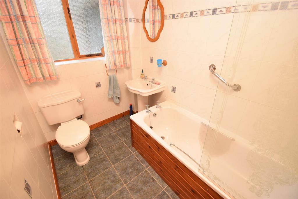 Bathroom one  .jpg