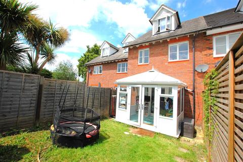 4 bedroom terraced house for sale, Dixons Hill Road, Welham Green