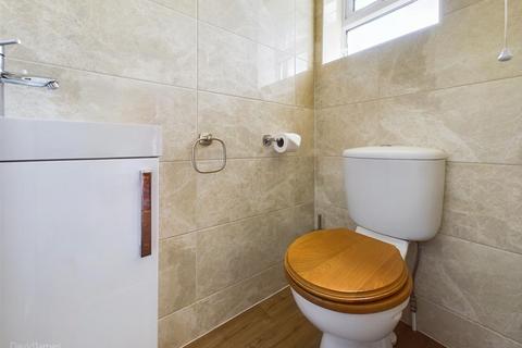 81 Baker Avenue, Arnold, Nottingham, NG5 8FW
