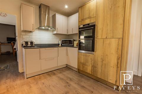 8 bedroom townhouse for sale, Portobello Road, Walton On The Naze