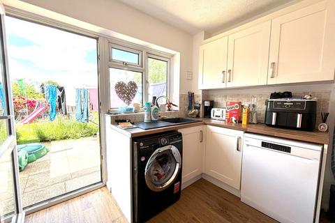 2 Beech Close, Bugbrooke, Northampton, NN7 3RB