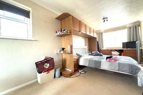 2 Beech Close, Bugbrooke, Northampton, NN7 3RB