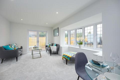 2 bedroom apartment to rent, Woodlands Avenue, Littlehampton BN16