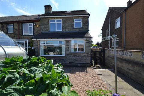 2 bedroom townhouse for sale, Beacon Road, Wibsey, Bradford