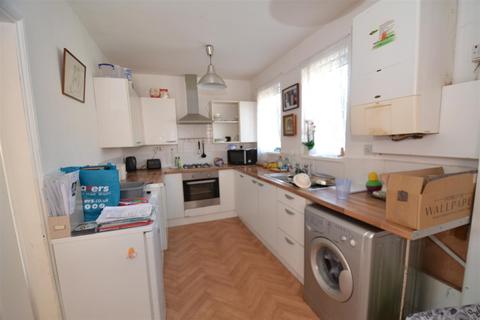 24 Griffe Drive, Wyke, Bradford, BD12 8QB