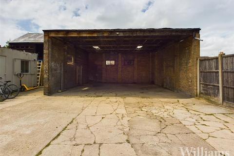 Garage for sale, Quainton Road, Waddesdon HP18