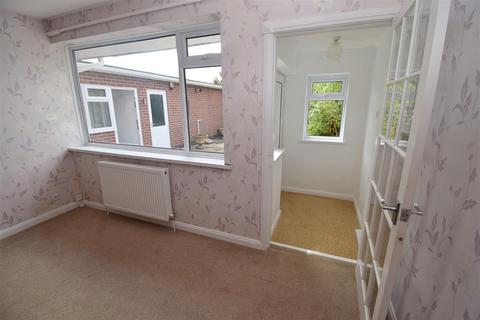 2 bedroom bungalow for sale, Brays Close, Rugby CV23