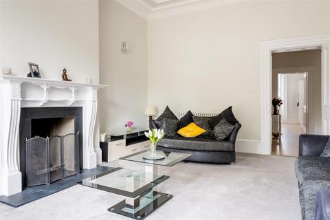 First Floor Flat, Trinmore Clifton Down, Bristol, BS8 3HT