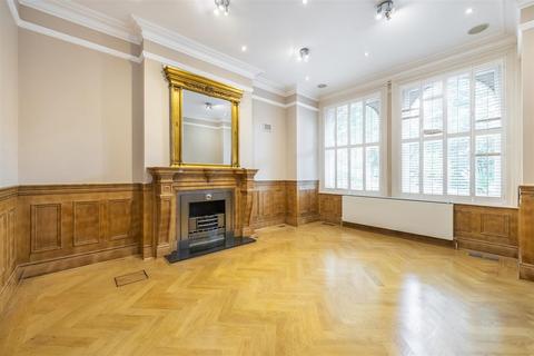 5 bedroom flat to rent, Heath Drive, Hampstead, NW3