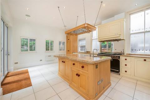 5 bedroom flat to rent, Heath Drive, Hampstead, NW3