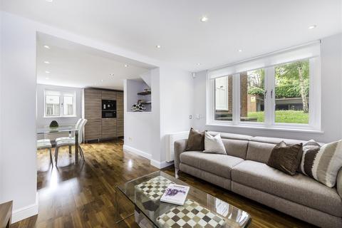 3 bedroom house to rent, Mulberry Close, Hampstead Village NW3