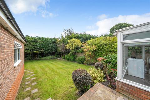 3 bedroom detached house for sale, Little Bushey Lane, Bushey WD23