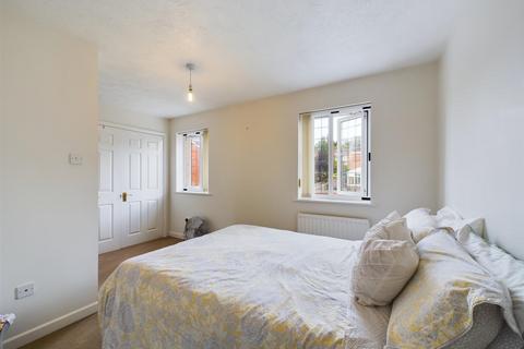 2 bedroom end of terrace house for sale, Maidenbower, Crawley